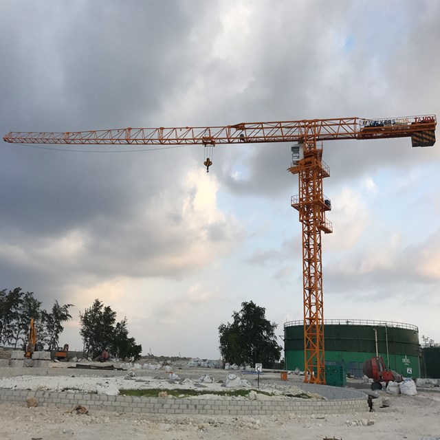 Topless Flat Top Type Tower Crane For Building Construction Buy